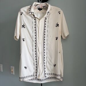 NWOT EXPRESS
EMBROIDERED BUTTON DOWN